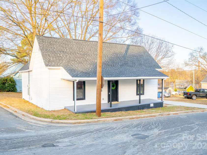 748 Efird Street, Albemarle, NC 28001.  MLS# CAR4330218, YatesRealty ID 4116. Front Elevation