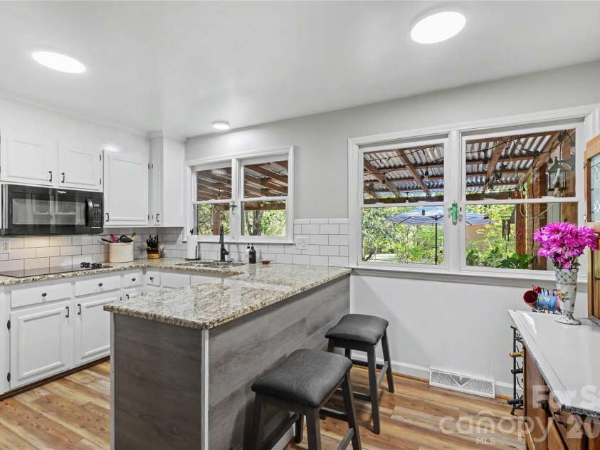 33610 Aaron Road, Albemarle, NC 28001.  MLS# CAR4419659, YatesRealty ID 41161. Kitchen