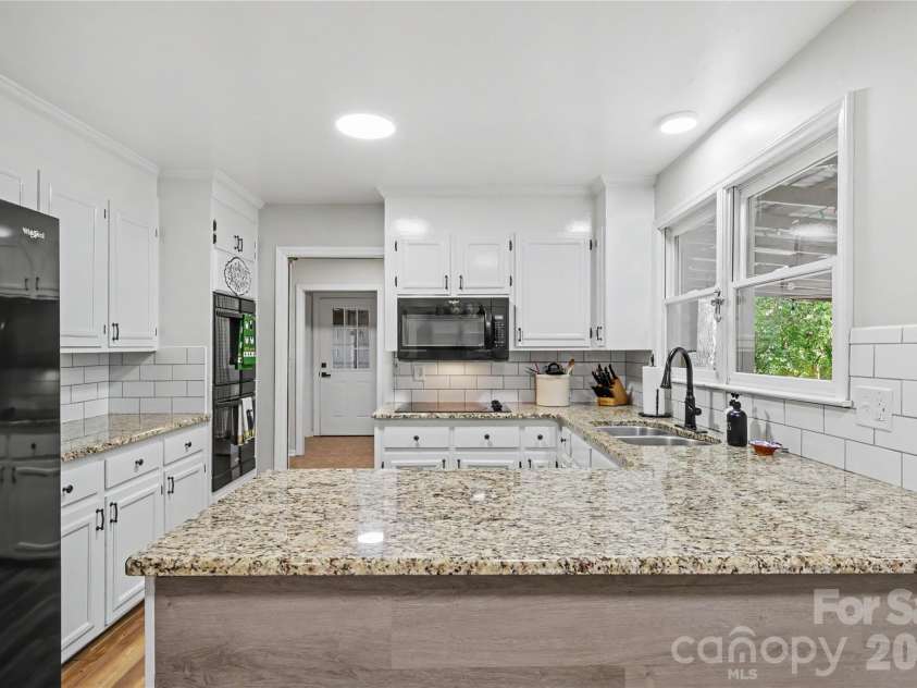33610 Aaron Road, Albemarle, NC 28001.  MLS# CAR4419659, YatesRealty ID 41161. Kitchen