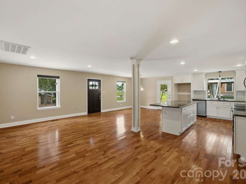 1515 Berkley Street, Lenoir, NC 28645.  MLS# CAR4404445, YatesRealty ID 41162. 