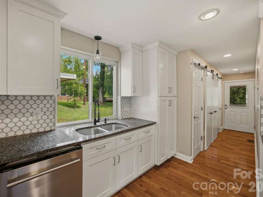 1515 Berkley Street, Lenoir, NC 28645.  MLS# CAR4404445, YatesRealty ID 41162. 