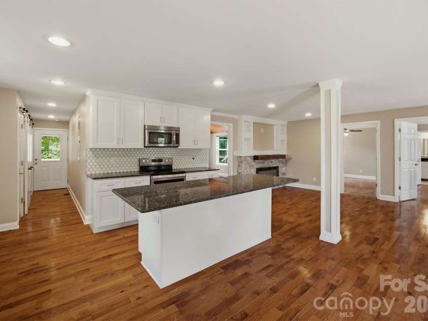 1515 Berkley Street, Lenoir, NC 28645.  MLS# CAR4404445, YatesRealty ID 41162. 