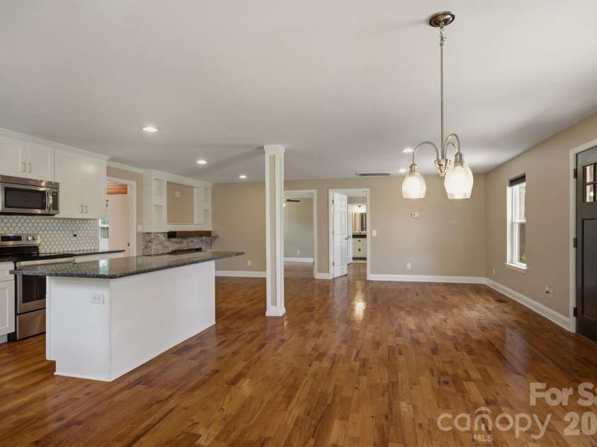 1515 Berkley Street, Lenoir, NC 28645.  MLS# CAR4404445, YatesRealty ID 41162. 