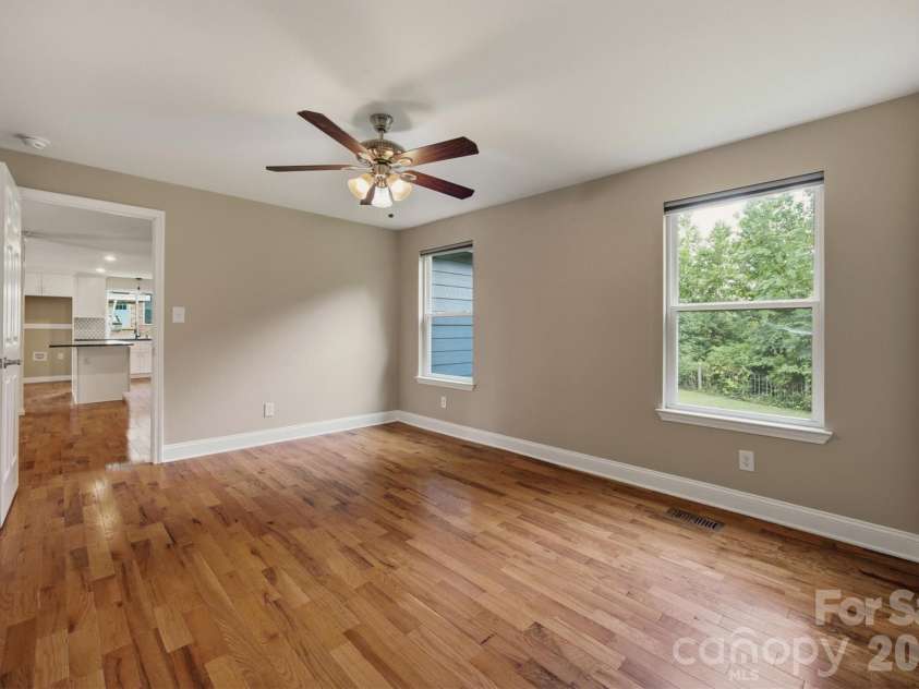 1515 Berkley Street, Lenoir, NC 28645.  MLS# CAR4404445, YatesRealty ID 41162. 