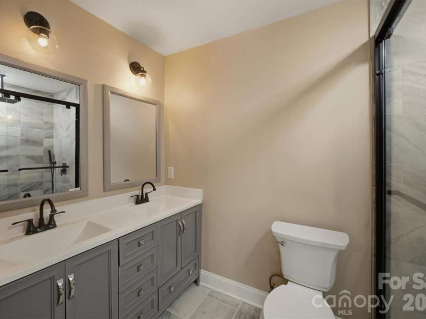 1515 Berkley Street, Lenoir, NC 28645.  MLS# CAR4404445, YatesRealty ID 41162. 
