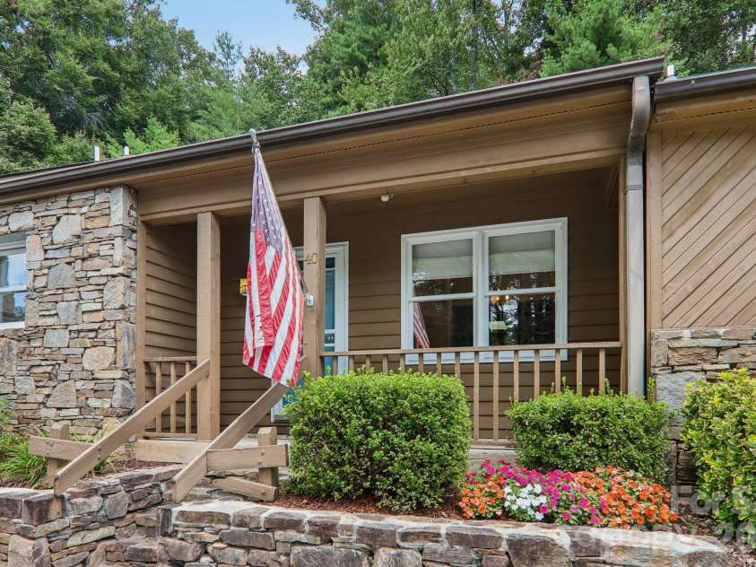 40 Sagebrush Circle, Etowah, NC 28729.  MLS# CAR4409393, YatesRealty ID 41163. 