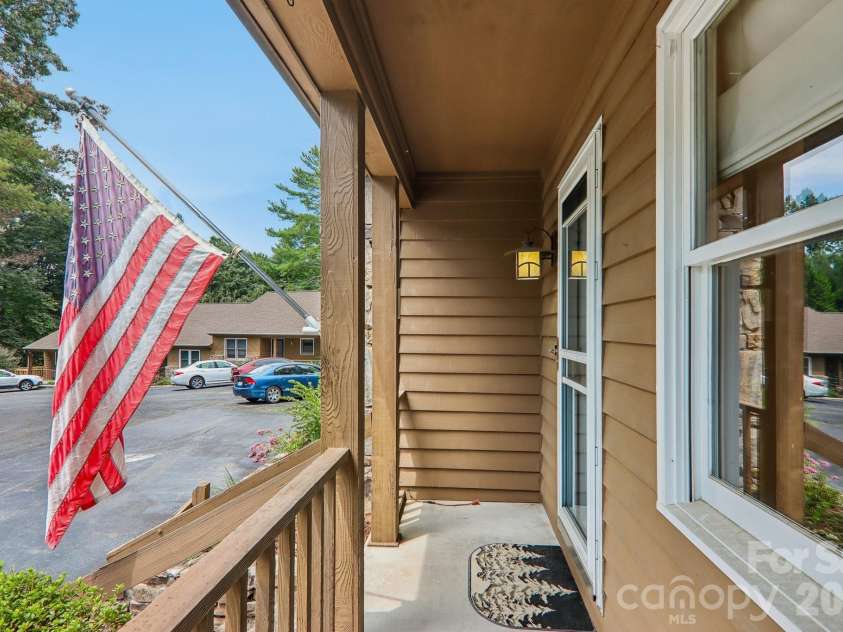40 Sagebrush Circle, Etowah, NC 28729.  MLS# CAR4409393, YatesRealty ID 41163. 