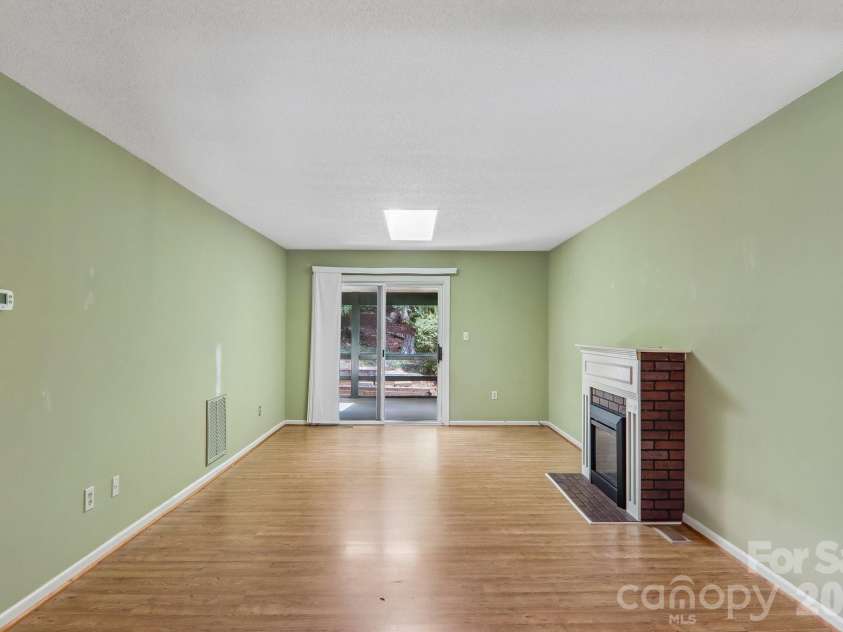 40 Sagebrush Circle, Etowah, NC 28729.  MLS# CAR4409393, YatesRealty ID 41163. 