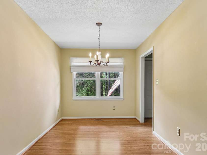 40 Sagebrush Circle, Etowah, NC 28729.  MLS# CAR4409393, YatesRealty ID 41163. 