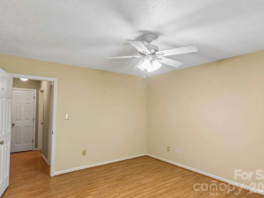 40 Sagebrush Circle, Etowah, NC 28729.  MLS# CAR4409393, YatesRealty ID 41163. 