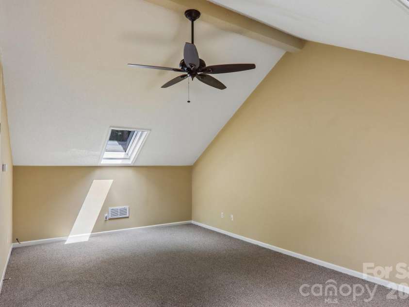 40 Sagebrush Circle, Etowah, NC 28729.  MLS# CAR4409393, YatesRealty ID 41163. 