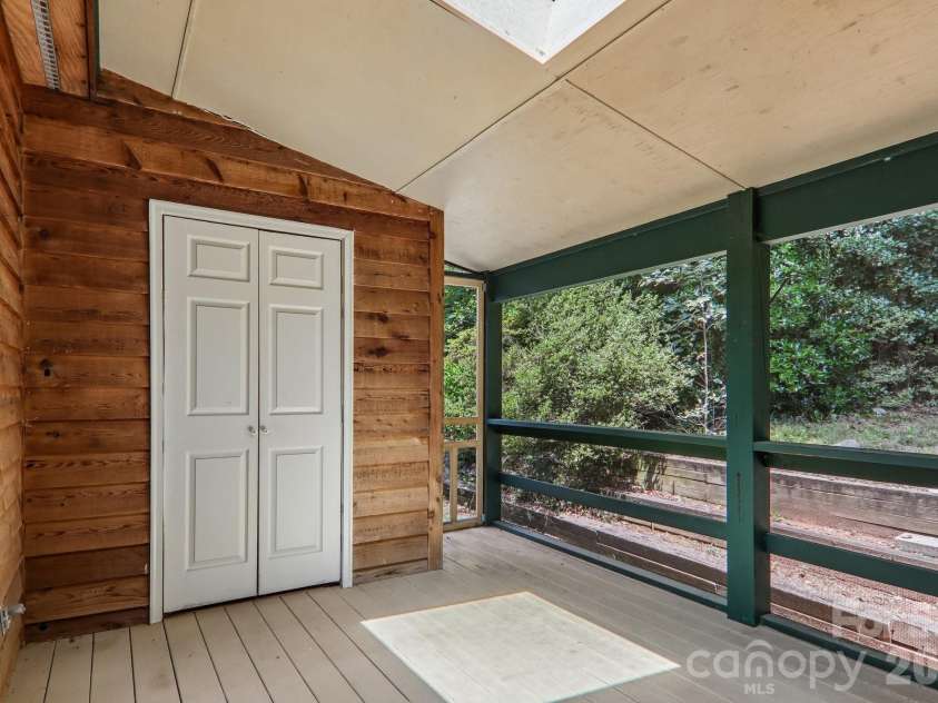 40 Sagebrush Circle, Etowah, NC 28729.  MLS# CAR4409393, YatesRealty ID 41163. 