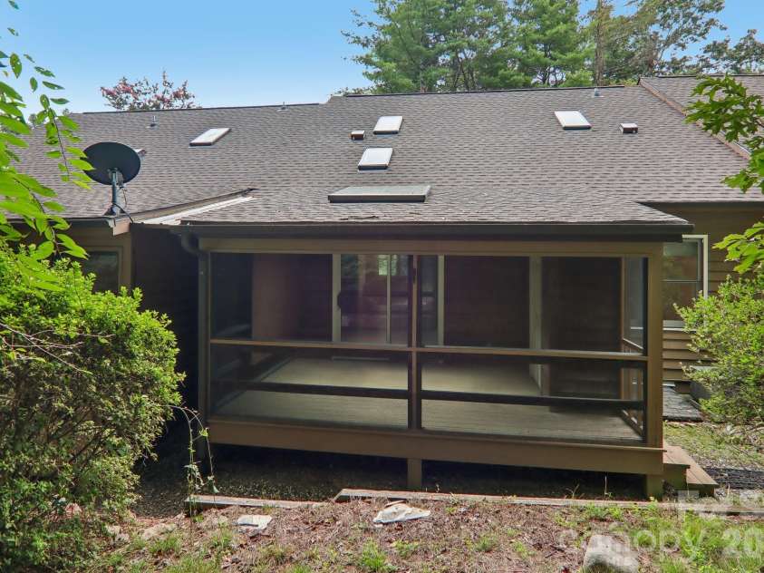 40 Sagebrush Circle, Etowah, NC 28729.  MLS# CAR4409393, YatesRealty ID 41163. 