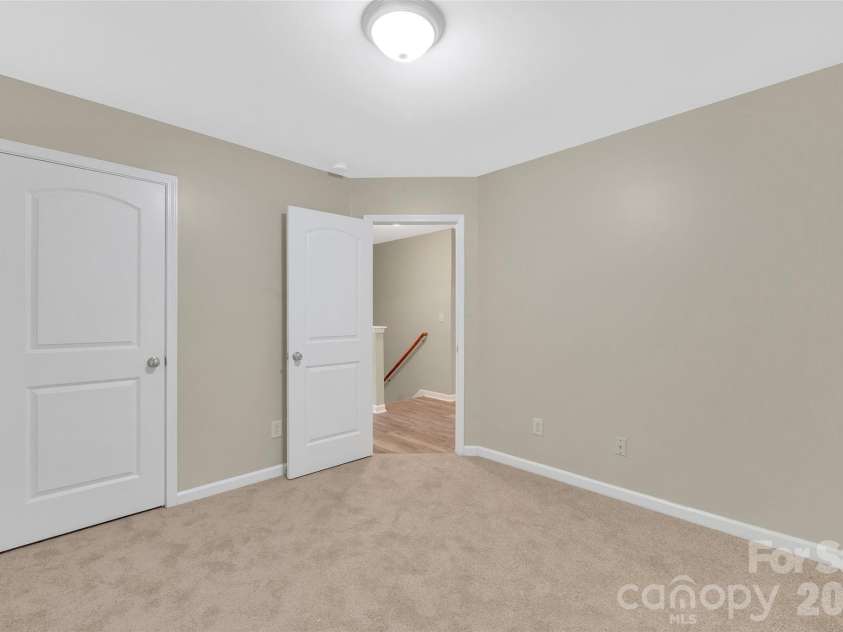 8500 Four Sisters Lane, Charlotte, NC 28215.  MLS# CAR4404292, YatesRealty ID 41164. 