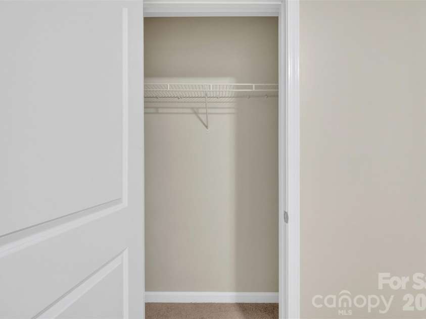 8500 Four Sisters Lane, Charlotte, NC 28215.  MLS# CAR4404292, YatesRealty ID 41164. 
