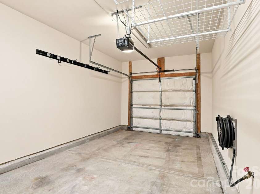 4148 Park South Station Boulevard, Charlotte, NC 28210.  MLS# CAR4406700, YatesRealty ID 41165. 