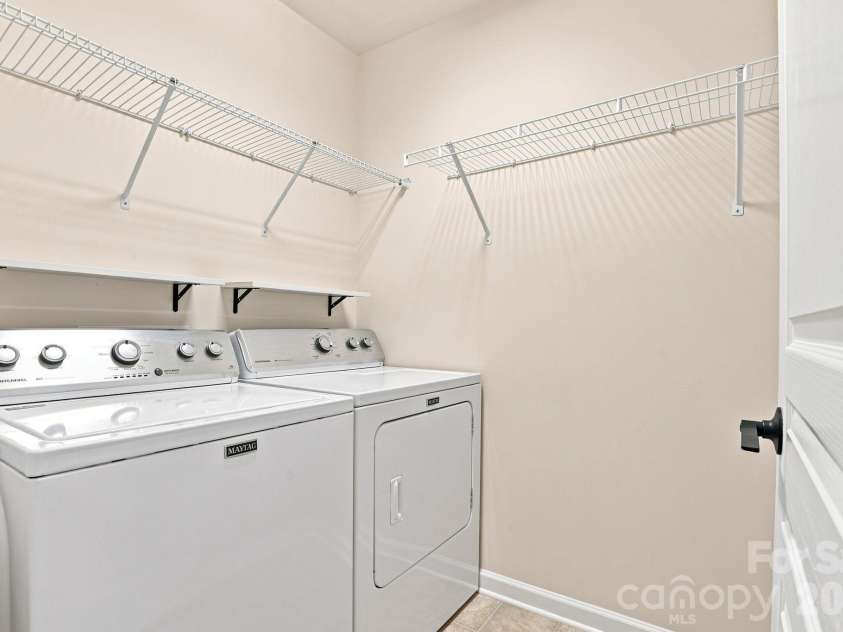 4148 Park South Station Boulevard, Charlotte, NC 28210.  MLS# CAR4406700, YatesRealty ID 41165. 