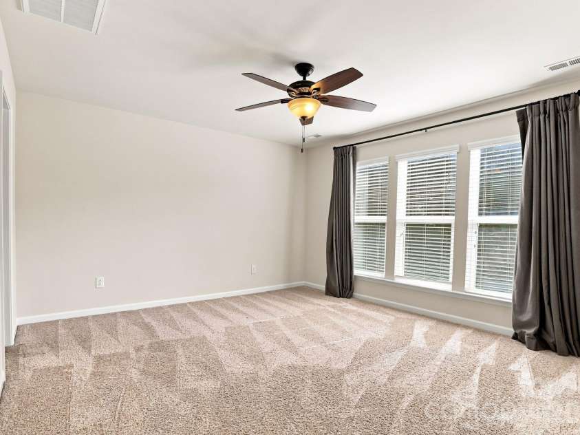 4148 Park South Station Boulevard, Charlotte, NC 28210.  MLS# CAR4406700, YatesRealty ID 41165. 