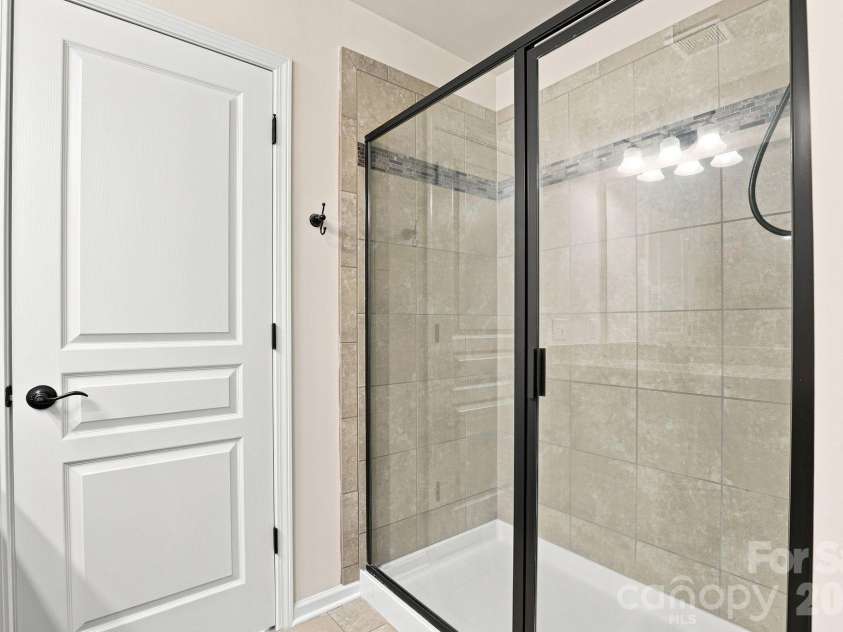 4148 Park South Station Boulevard, Charlotte, NC 28210.  MLS# CAR4406700, YatesRealty ID 41165. 