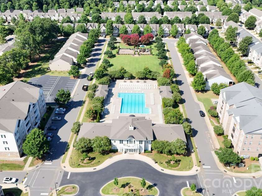 4148 Park South Station Boulevard, Charlotte, NC 28210.  MLS# CAR4406700, YatesRealty ID 41165. 