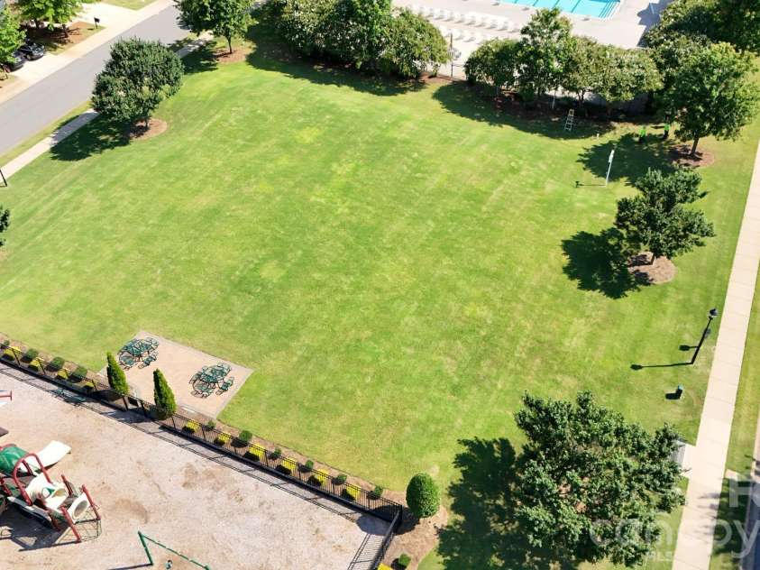 4148 Park South Station Boulevard, Charlotte, NC 28210.  MLS# CAR4406700, YatesRealty ID 41165. 