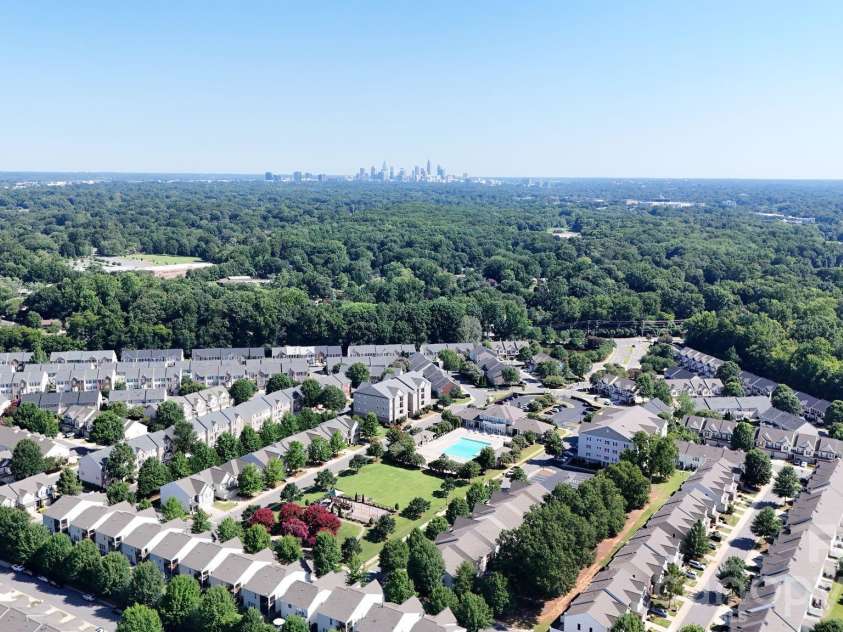 4148 Park South Station Boulevard, Charlotte, NC 28210.  MLS# CAR4406700, YatesRealty ID 41165. 