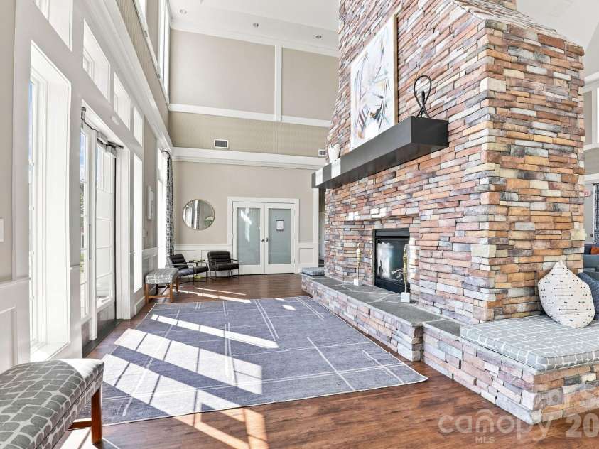 4148 Park South Station Boulevard, Charlotte, NC 28210.  MLS# CAR4406700, YatesRealty ID 41165. 
