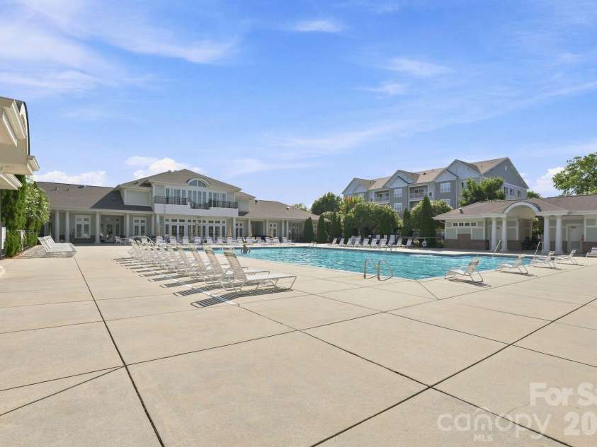 4148 Park South Station Boulevard, Charlotte, NC 28210.  MLS# CAR4406700, YatesRealty ID 41165. 
