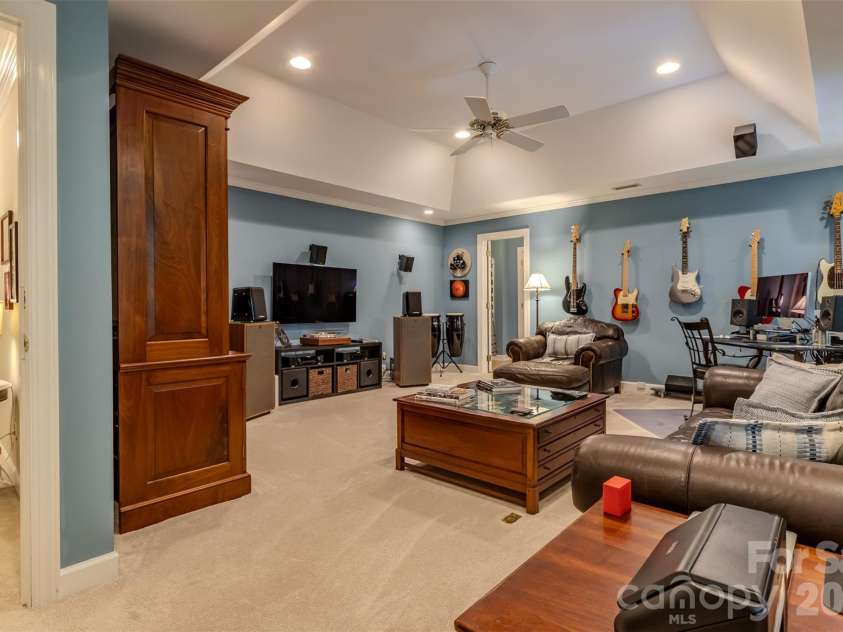 504 Downing Drive, Kings Mountain, NC 28086.  MLS# CAR4409130, YatesRealty ID 41166. 