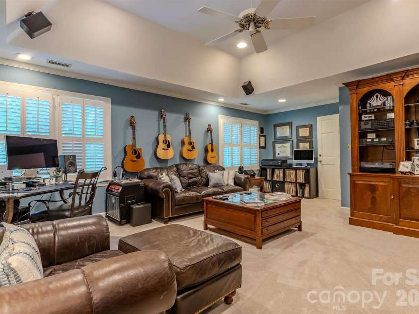 504 Downing Drive, Kings Mountain, NC 28086.  MLS# CAR4409130, YatesRealty ID 41166. 