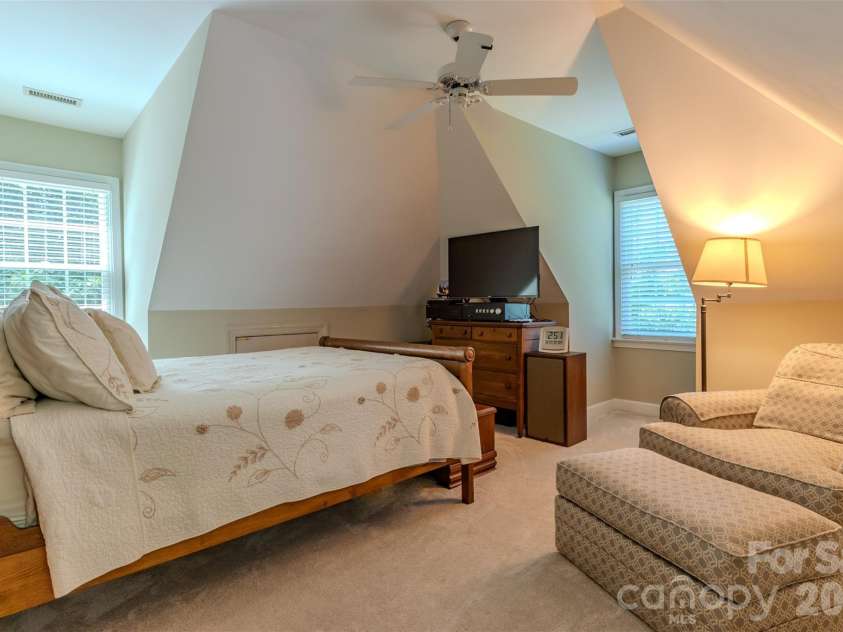 504 Downing Drive, Kings Mountain, NC 28086.  MLS# CAR4409130, YatesRealty ID 41166. 
