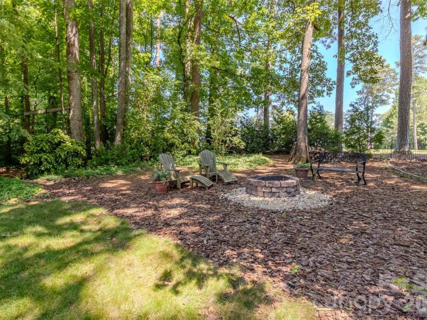 504 Downing Drive, Kings Mountain, NC 28086.  MLS# CAR4409130, YatesRealty ID 41166. 
