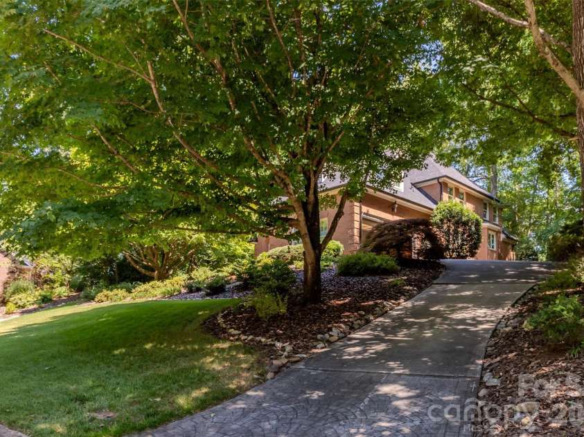 504 Downing Drive, Kings Mountain, NC 28086.  MLS# CAR4409130, YatesRealty ID 41166. 