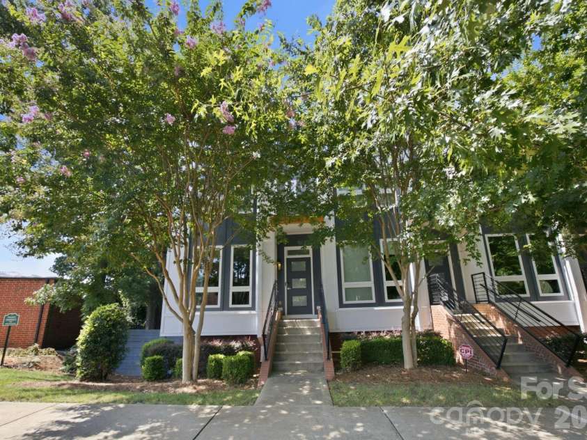 2860 Youngblood Street, Charlotte, NC 28203.  MLS# CAR4410170, YatesRealty ID 41167. Tree-Lined Front Streetscape