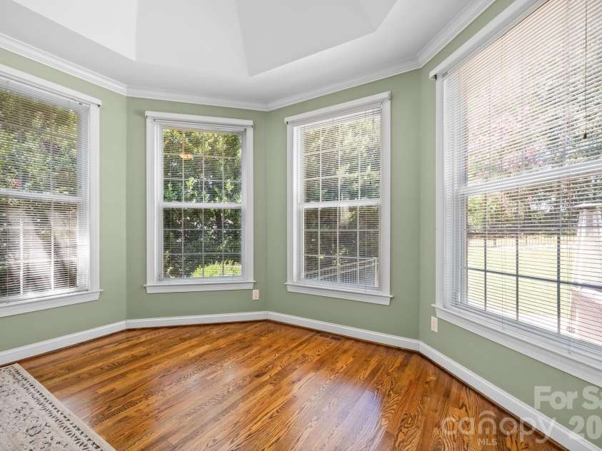 1025 Shore Drive, Hickory, NC 28601.  MLS# CAR4409107, YatesRealty ID 41168. 