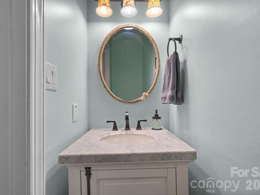 1025 Shore Drive, Hickory, NC 28601.  MLS# CAR4409107, YatesRealty ID 41168. 