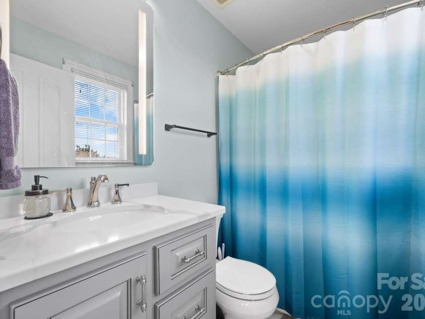 1025 Shore Drive, Hickory, NC 28601.  MLS# CAR4409107, YatesRealty ID 41168. 