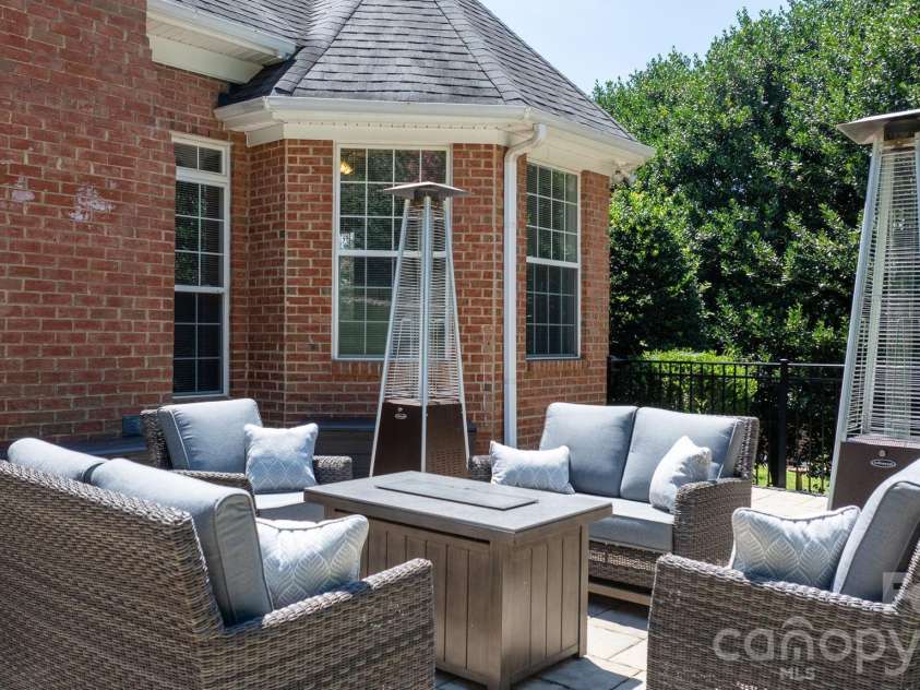 1025 Shore Drive, Hickory, NC 28601.  MLS# CAR4409107, YatesRealty ID 41168. 