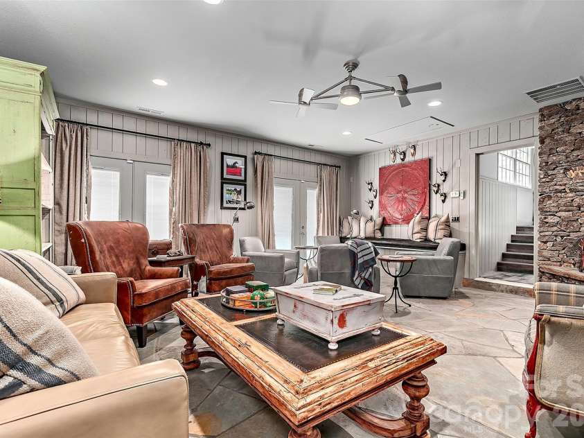 22 Bittersweet Lane, Asheville, NC 28805.  MLS# CAR4408538, YatesRealty ID 41169. DEN