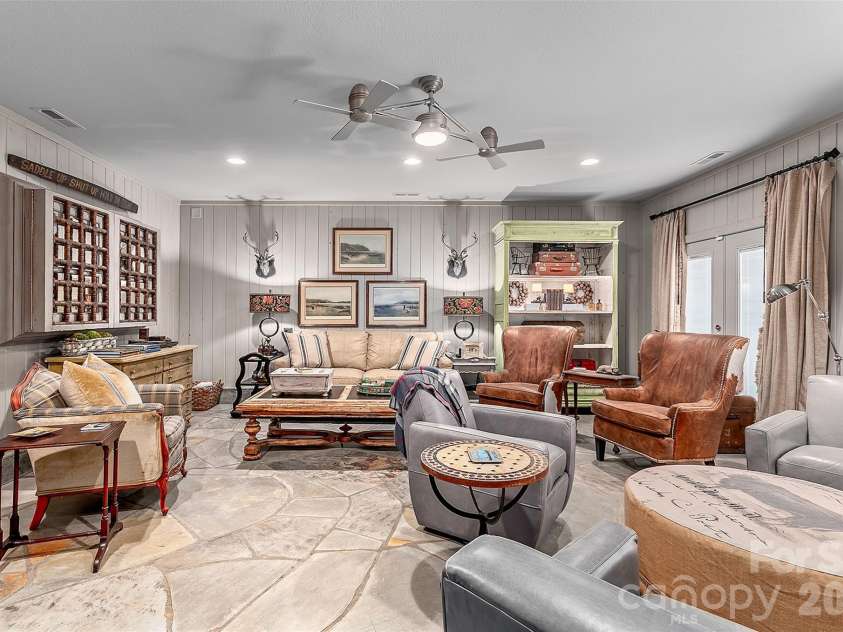 22 Bittersweet Lane, Asheville, NC 28805.  MLS# CAR4408538, YatesRealty ID 41169. DEN
