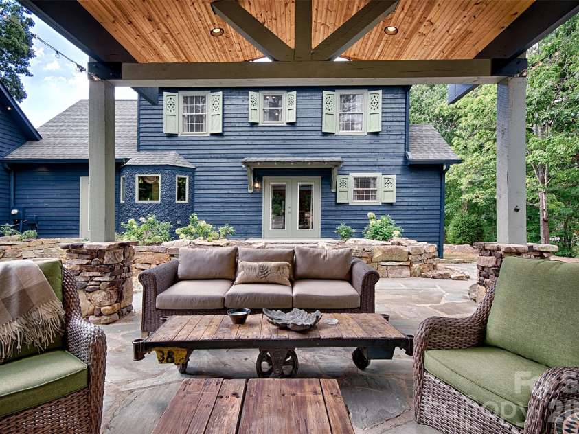 22 Bittersweet Lane, Asheville, NC 28805.  MLS# CAR4408538, YatesRealty ID 41169. PAVILLION