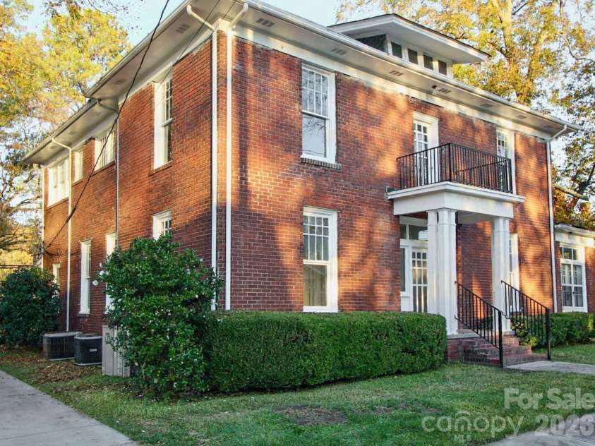 107 Pine Street, Chester, SC 29706.  MLS# CAR4353000, YatesRealty ID 4117. 