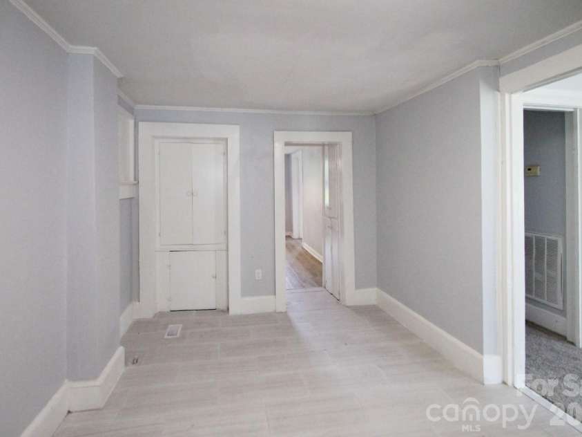 107 Pine Street, Chester, SC 29706.  MLS# CAR4353000, YatesRealty ID 4117. 