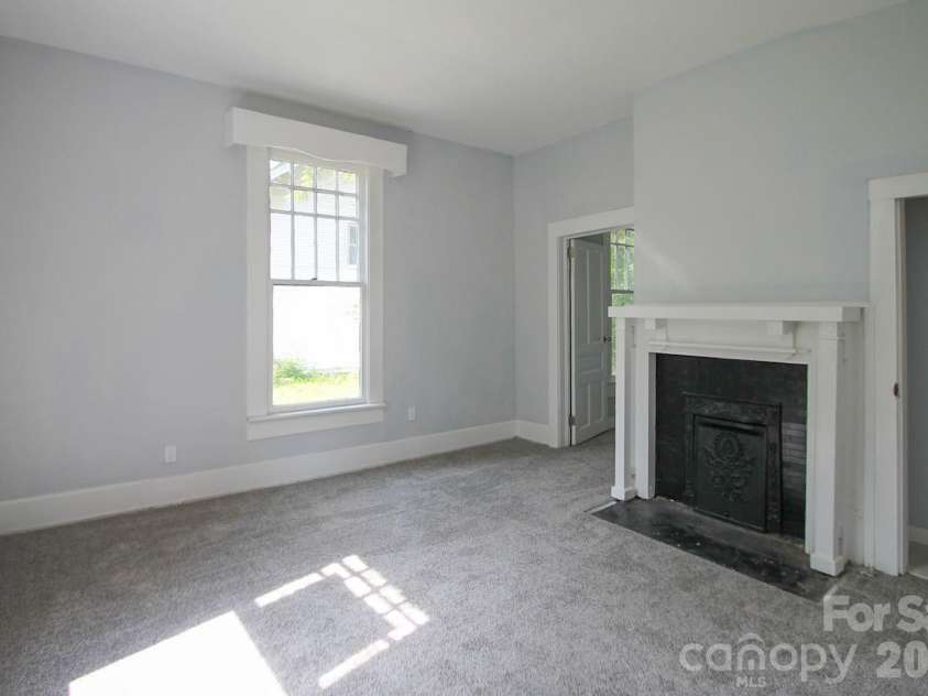 107 Pine Street, Chester, SC 29706.  MLS# CAR4353000, YatesRealty ID 4117. 