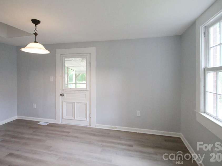 107 Pine Street, Chester, SC 29706.  MLS# CAR4353000, YatesRealty ID 4117. 