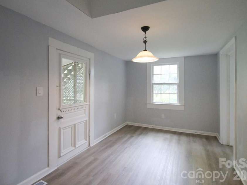 107 Pine Street, Chester, SC 29706.  MLS# CAR4353000, YatesRealty ID 4117. 