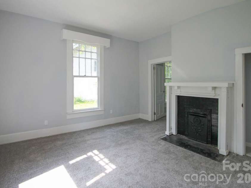 107 Pine Street, Chester, SC 29706.  MLS# CAR4353000, YatesRealty ID 4117. 