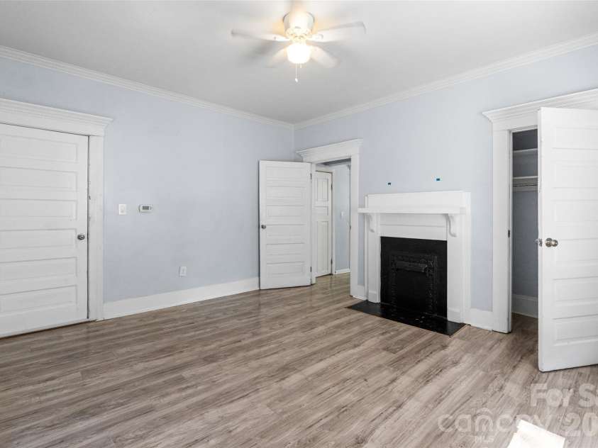 107 Pine Street, Chester, SC 29706.  MLS# CAR4353000, YatesRealty ID 4117. 