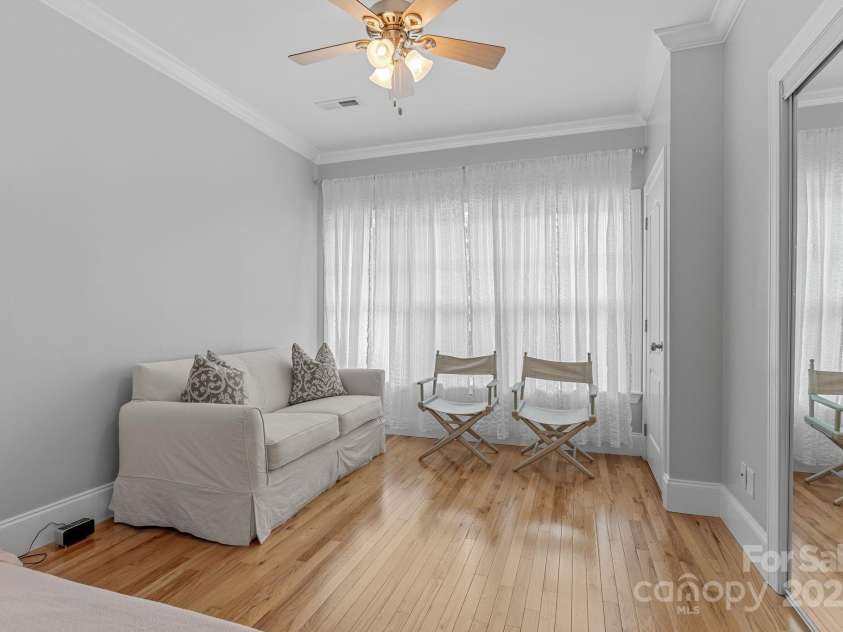 155 Lexington Avenue, Asheville, NC 28801.  MLS# CAR4167593, YatesRealty ID 4117. 