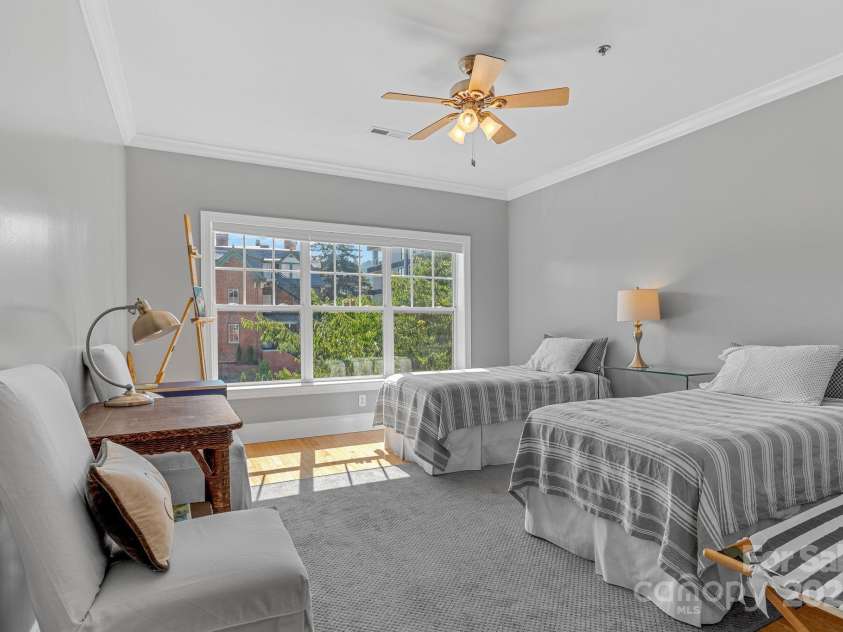 155 Lexington Avenue, Asheville, NC 28801.  MLS# CAR4167593, YatesRealty ID 4117. 